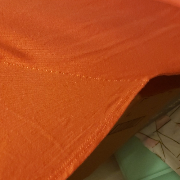 Coral peep shoulder shirt - Picture 5 of 6